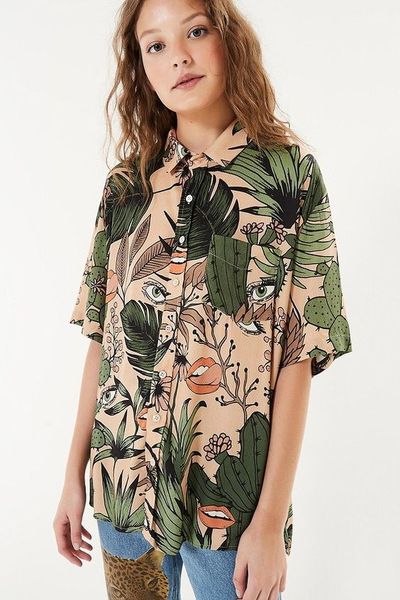 anh_81-_dam_ca_la_trong_ban_se_tang_len_duoc_vai_kg_day_8e4553db2b604c1296f97b385878b31a_grande anh 81 dam ca la trong ban se tang len duoc vai kg day 8e4553db2b604c1296f97b385878b31a grande