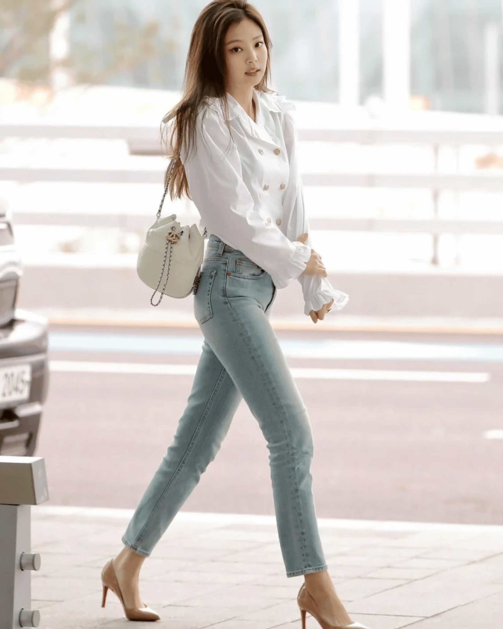 Phối đồ cá tính với quần jean baggy