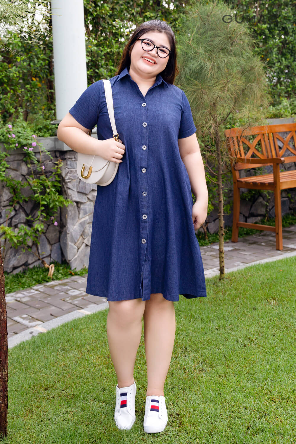 10+ Cách Phối Áo Sơ Mi Cho Người Mập Nữ Hack Dáng Đỉnh 7 Phối áo sơ mi với chân váy cho người mập