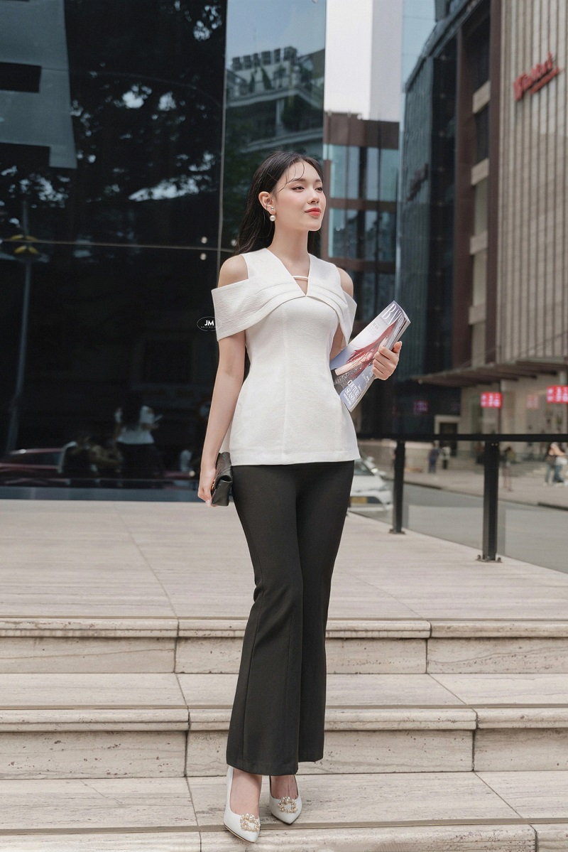 Quần tây ống loe mặc với áo gì? Phối đồ chuẩn fashionista 1 cách phối đồ với quần tây ống loe