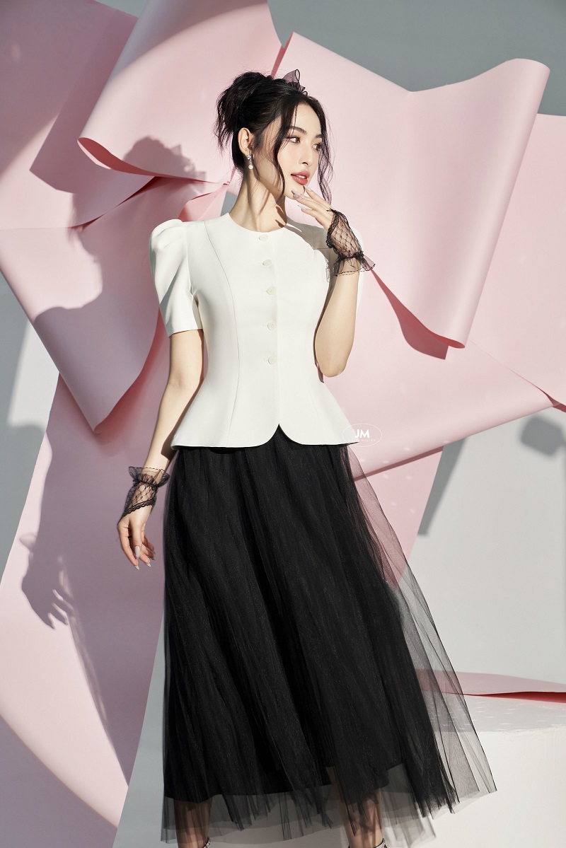 Áo Peplum Phối Quần Ống Rộng 10+ Cách Mix Đồ Hack Dáng 5 Cách phối áo peplum đen với quần ống rộng