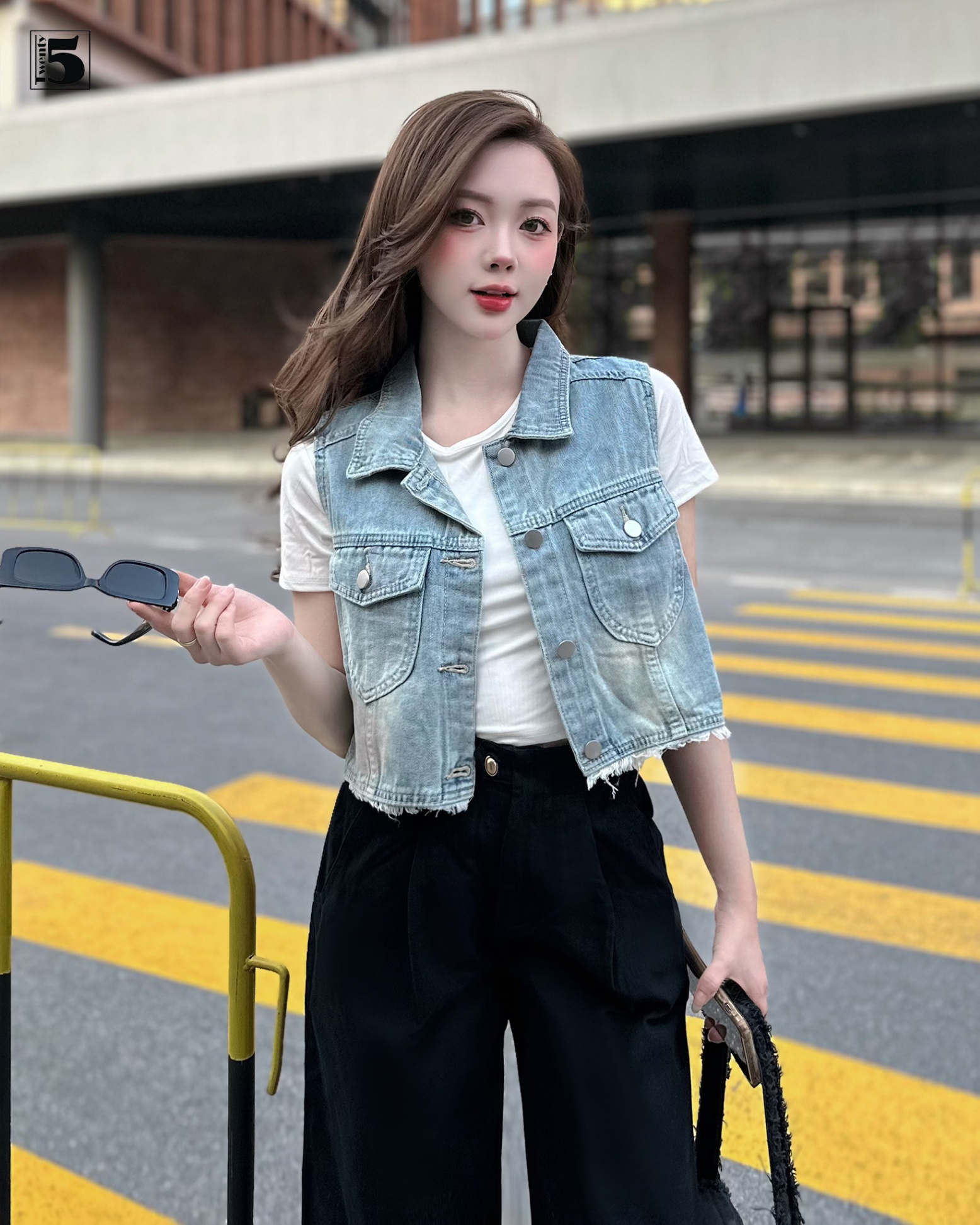 20+ Cách Phối Đồ Với Áo Khoác Jean Lửng Nữ Hack Dáng 6 Cách phối đồ với áo khoác jean lửng nữ cá tính