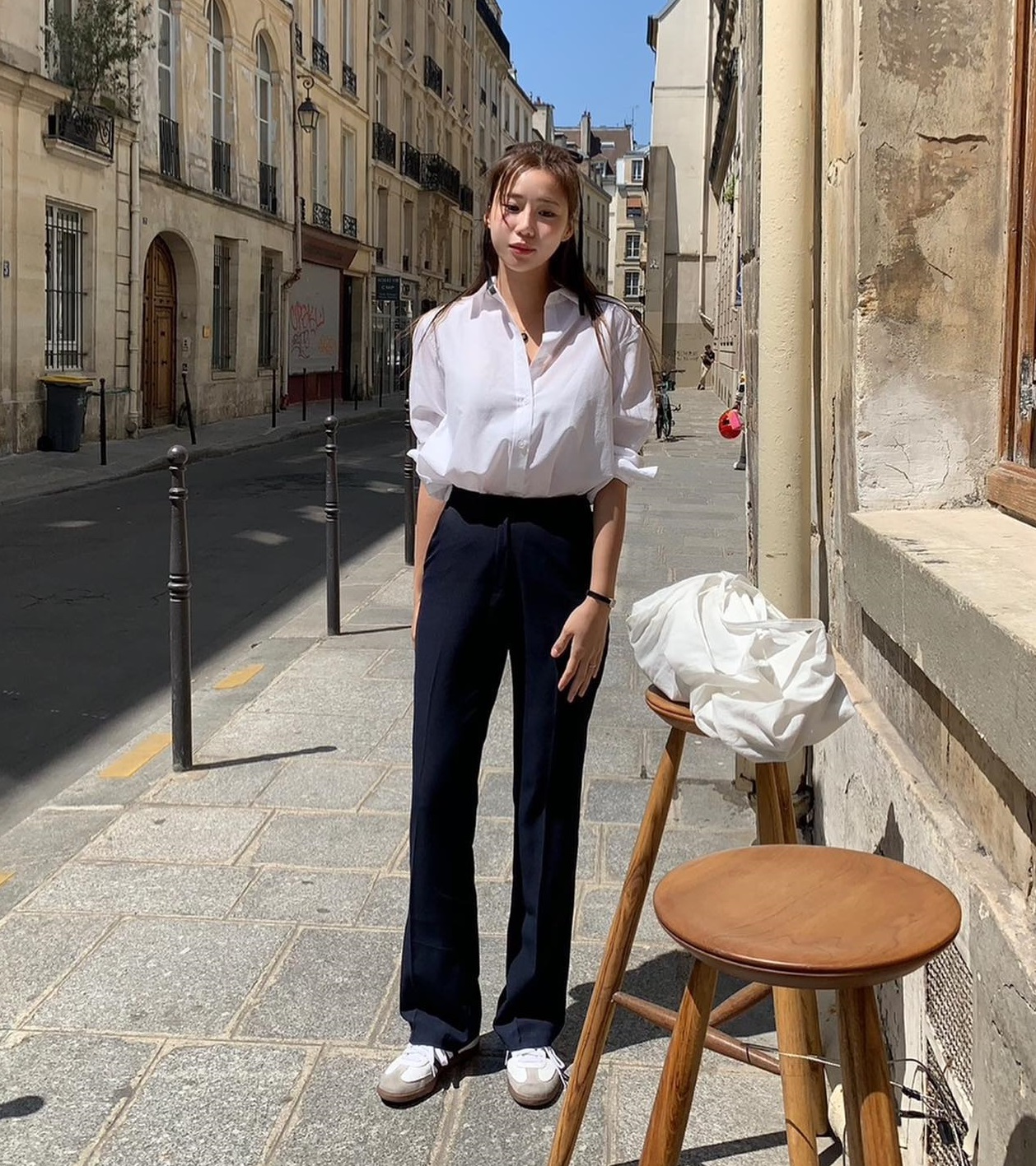 Sơ mi trắng chân váy dài