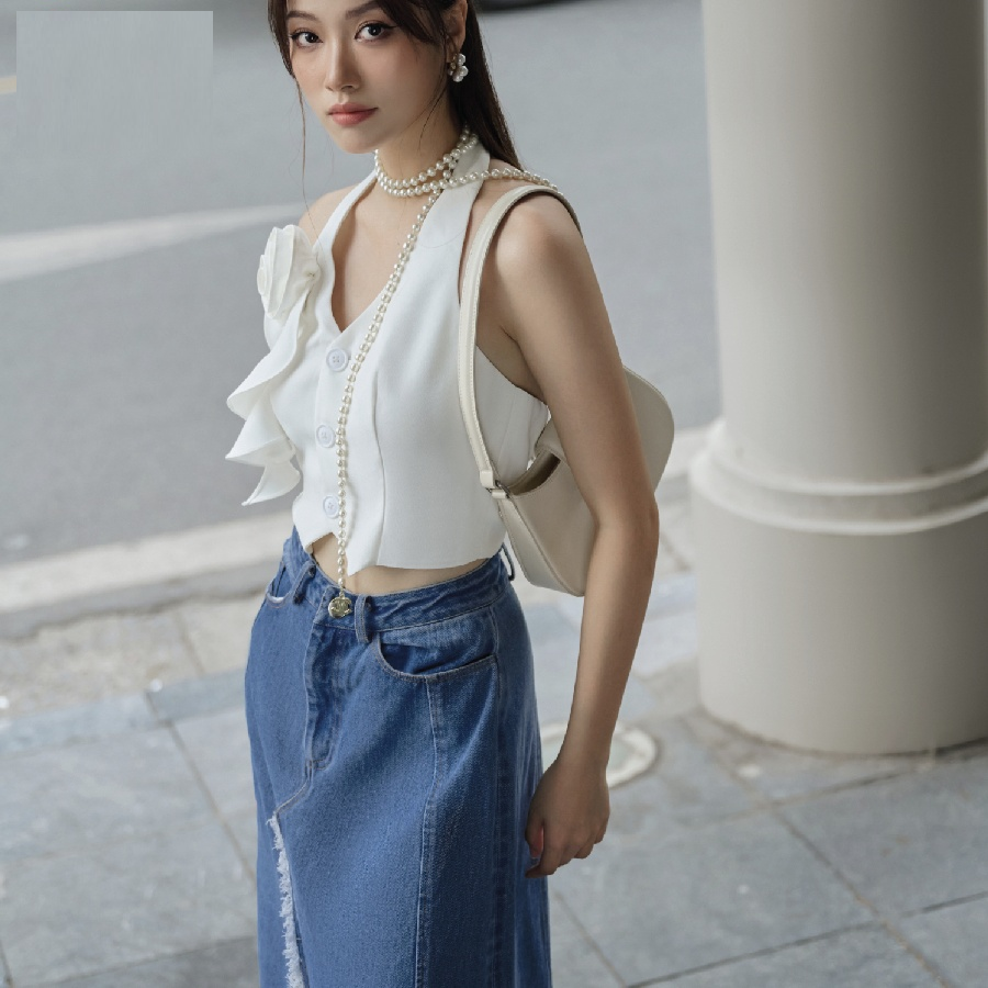 Chân váy jean dài qua gối mặc với áo gì? 15+ cách phối đồ 5 Chân váy jean dài cạp cao mặc với áo gì