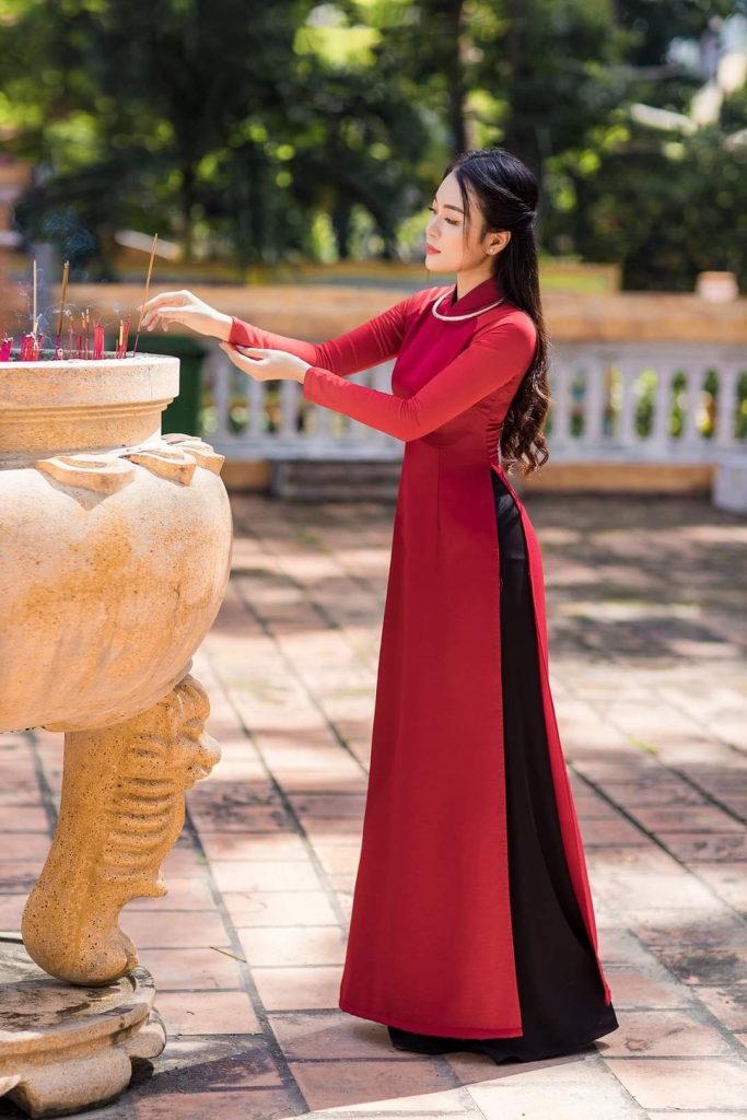 ao dai do phoi quan mau gi 2655