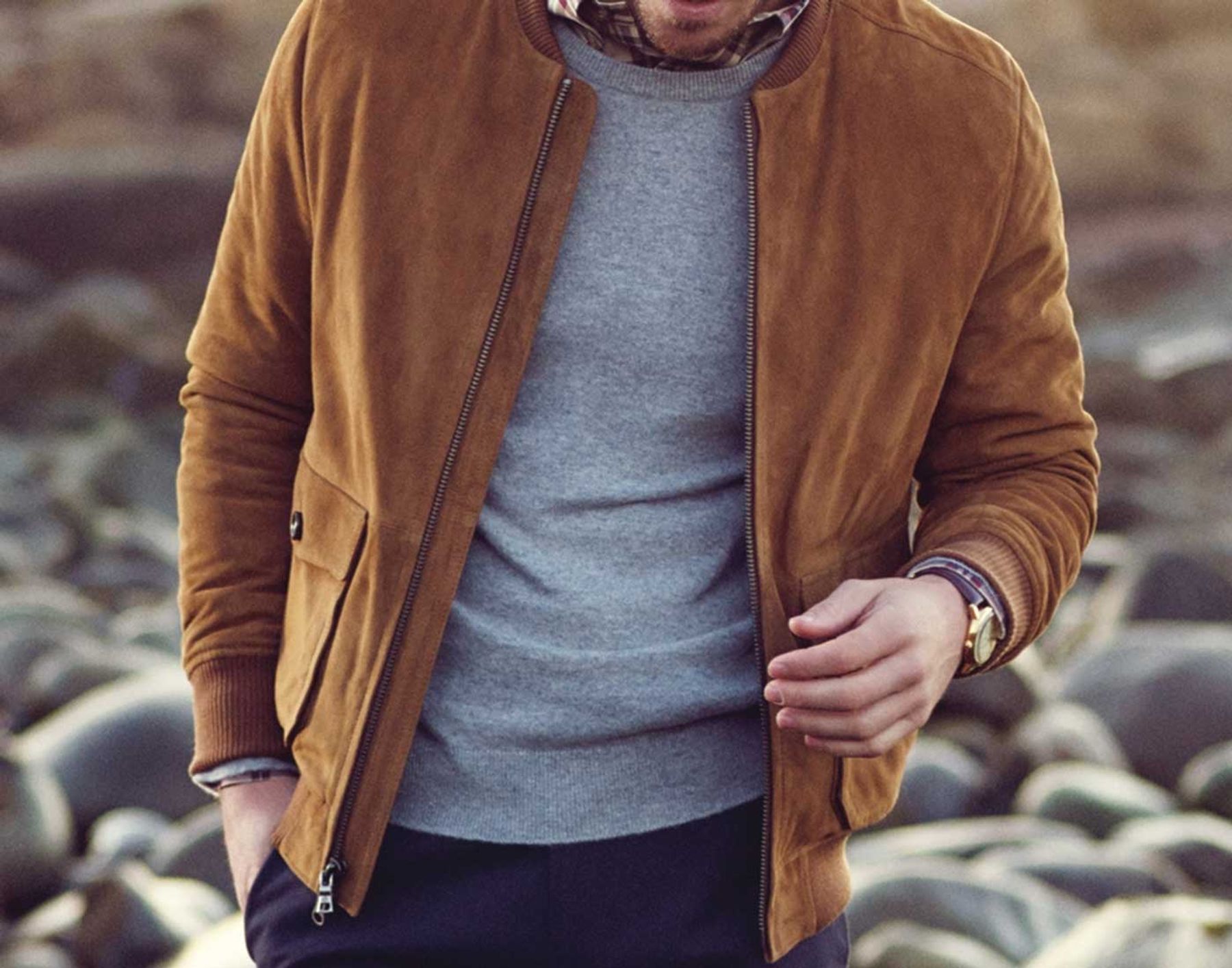 9 Cách Khắc Phục Áo Lông Vũ Bị Ra Lông Hiệu Quả 2 Sửa áo lông vũ bị rách đường chỉ