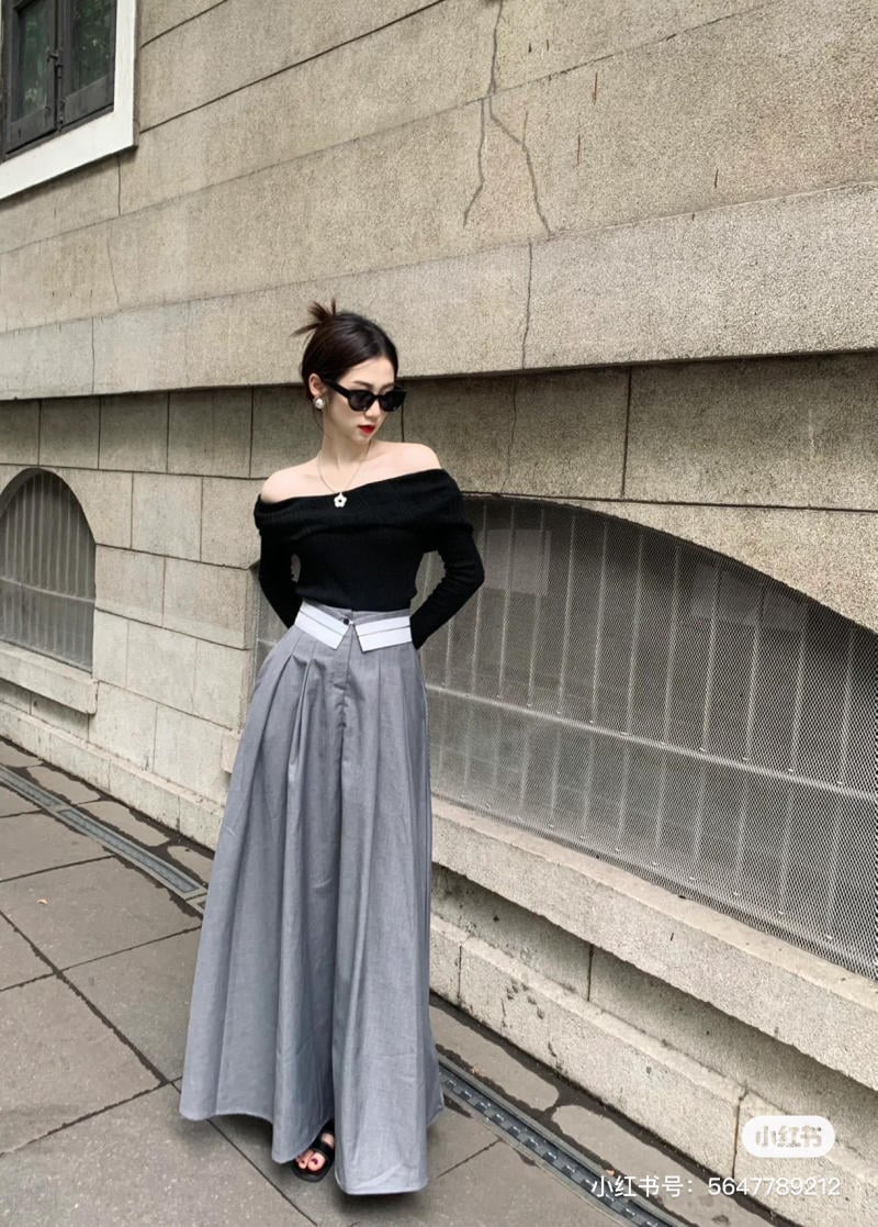 Áo trễ vai mặc với chân váy