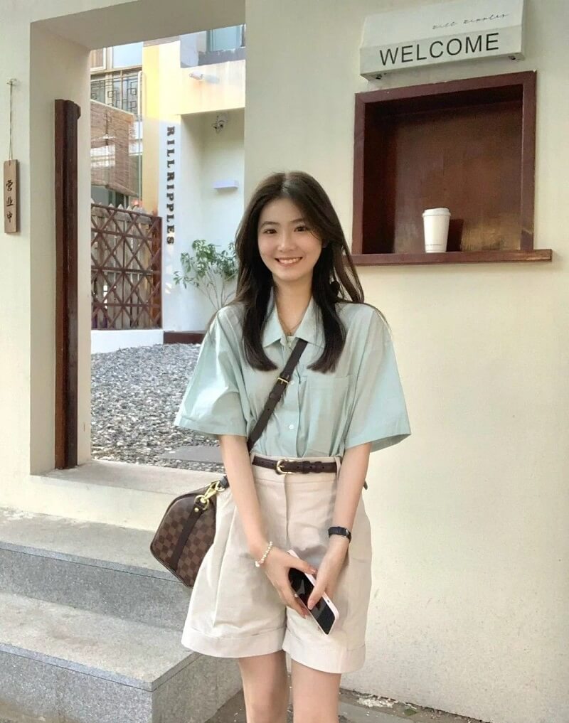 Áo sơ mi mặc với quần short nữ