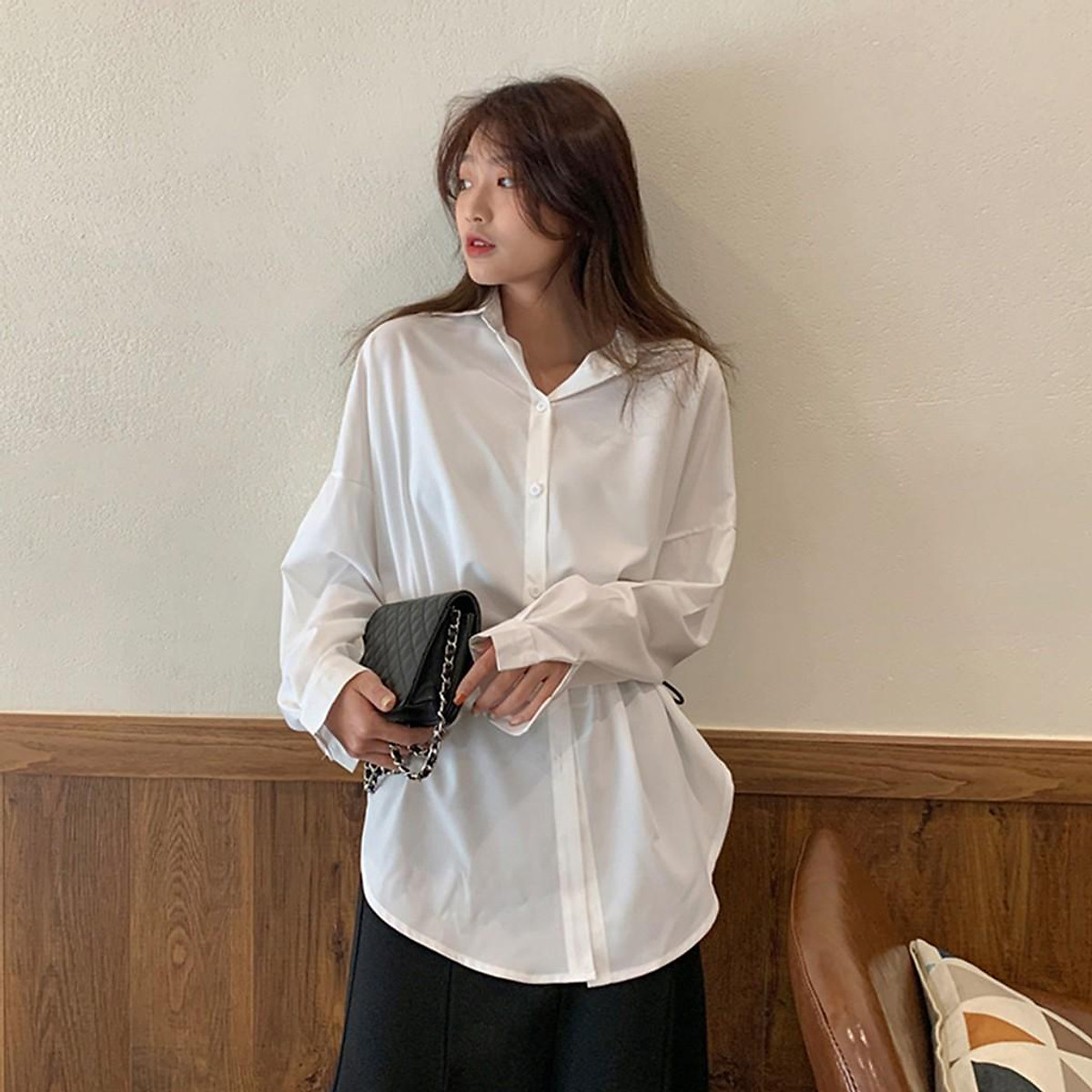 Phối đồ với áo sơ mi form rộng nữ kiểu layer