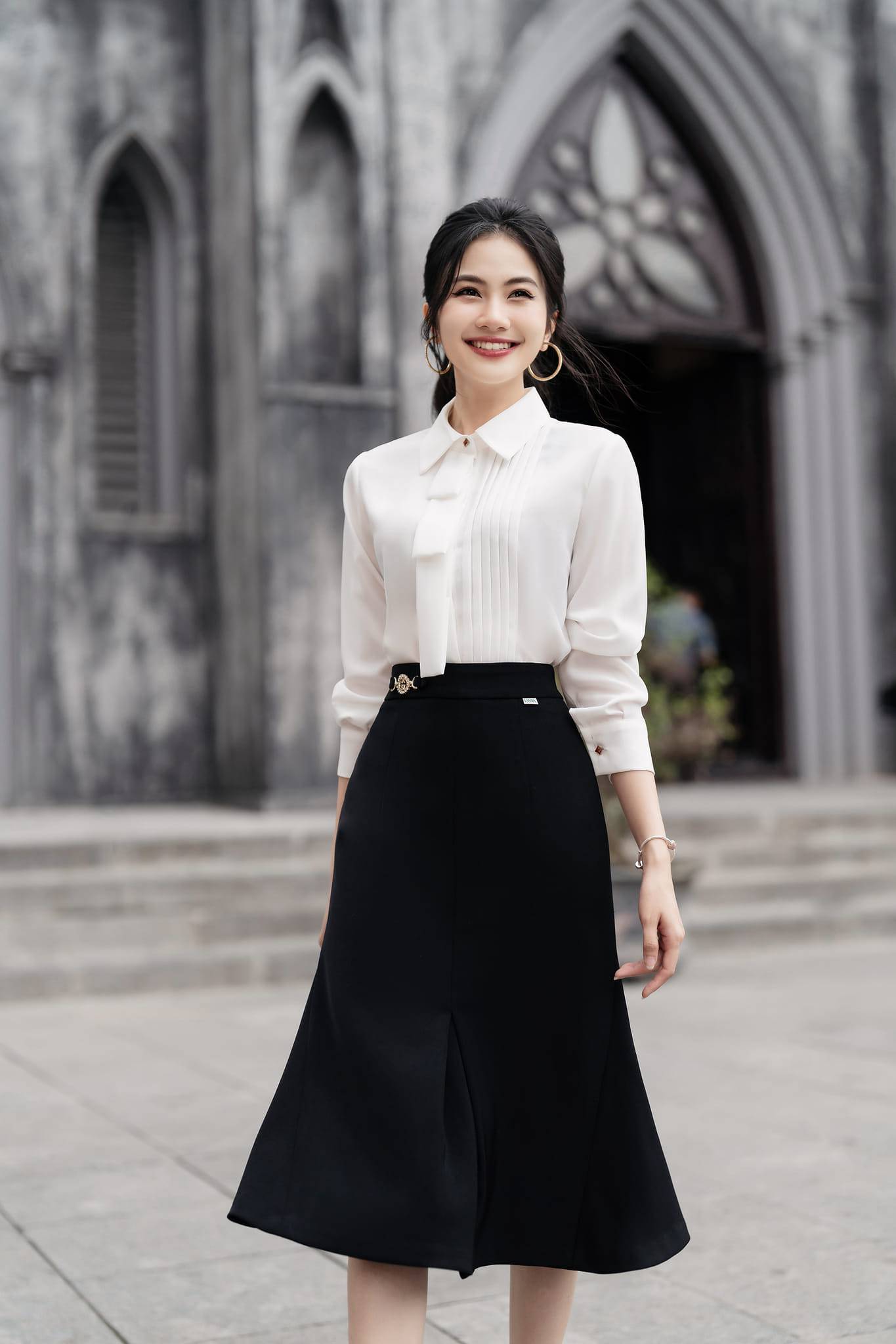 20+ Cách Phối Áo Sơ Mi Trắng Với Chân Váy Sành Điệu 12 Cách dùng thắt lưng nữ