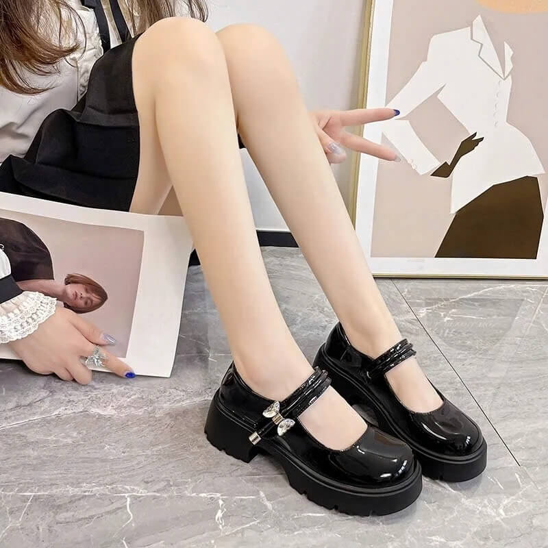 10+ Cách Phối Đồ Với Giày Oxford Nữ Thanh Lịch & Hack Tuổi 3 Giày oxford nữ phối đồ với quần jeans