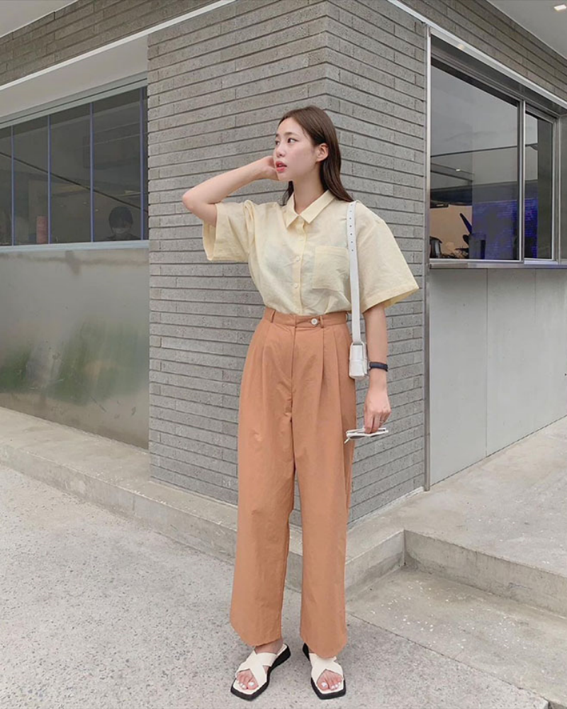 Những cách phối áo sơ mi tay ngắn nữ