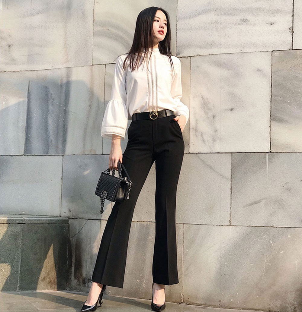 Quần tây ống loe mặc với áo gì? Phối đồ chuẩn fashionista 8 quần tây ống loe mang giày gì