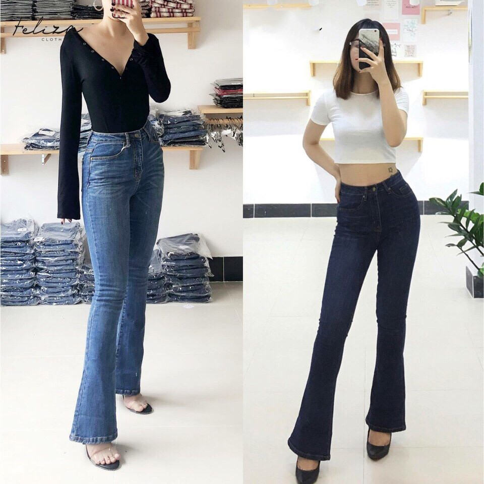 Quần bò ống loe và áo blazer