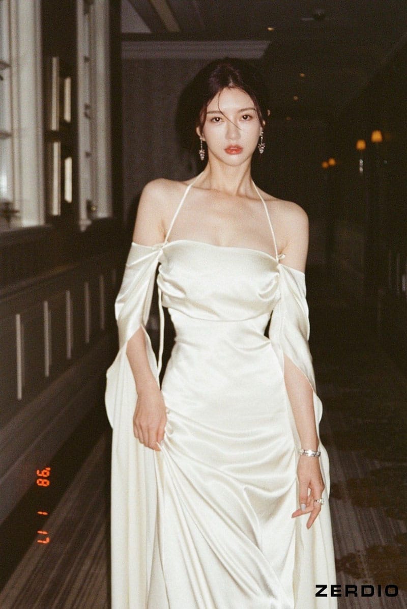 10+ Cách Phối Đồ Dự Tiệc Sang Trọng Tôn Dáng Cực Đỉnh 4 Váy lụa dự tiệc sang trọng