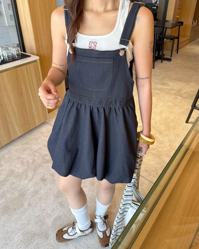 vay yem jean phoi voi ao gi 3701