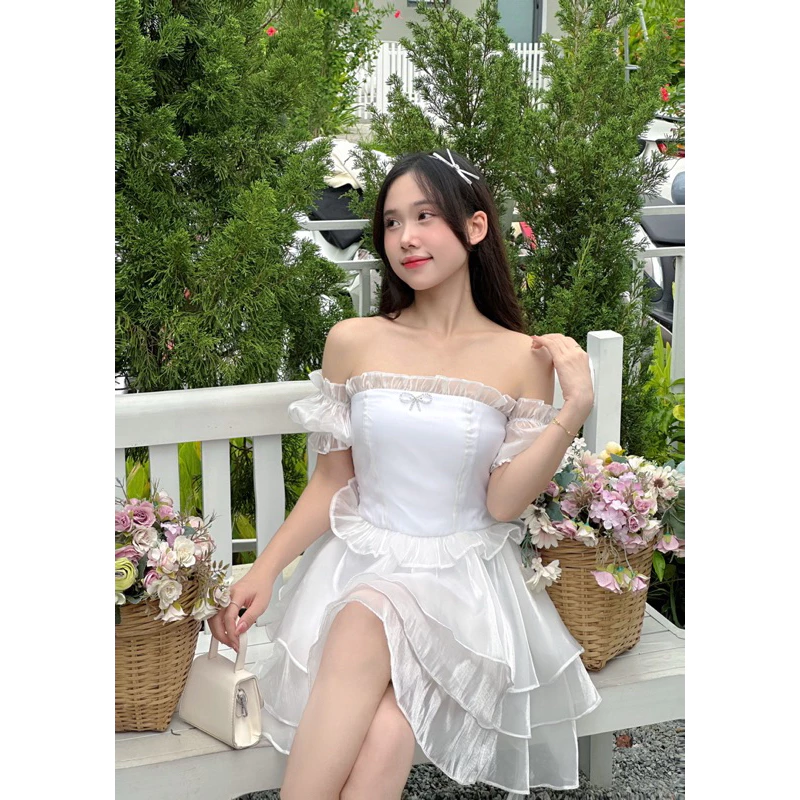 đầm cúp ngực trễ vai