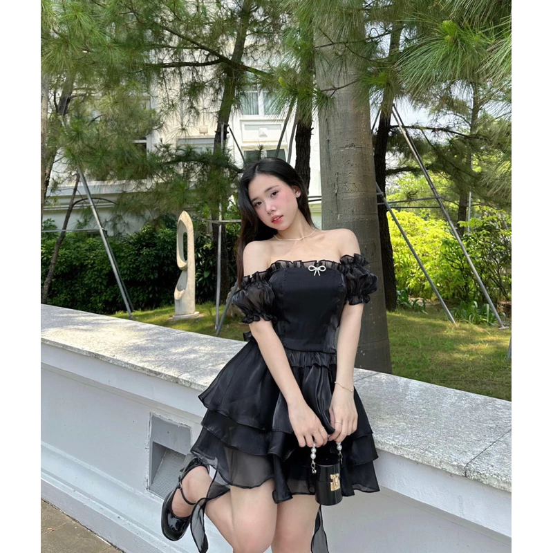 đầm cúp ngực trễ vai