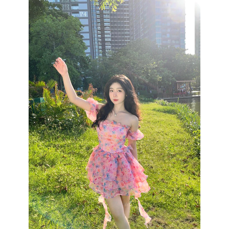 đầm cúp ngực trễ vai