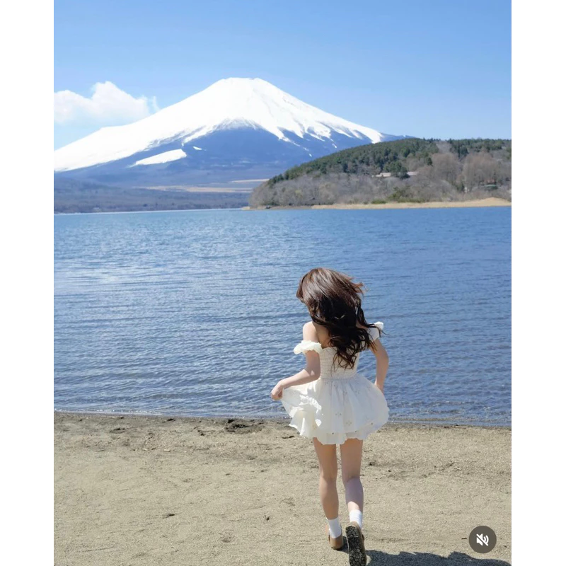 đầm trễ vai đi tiệc