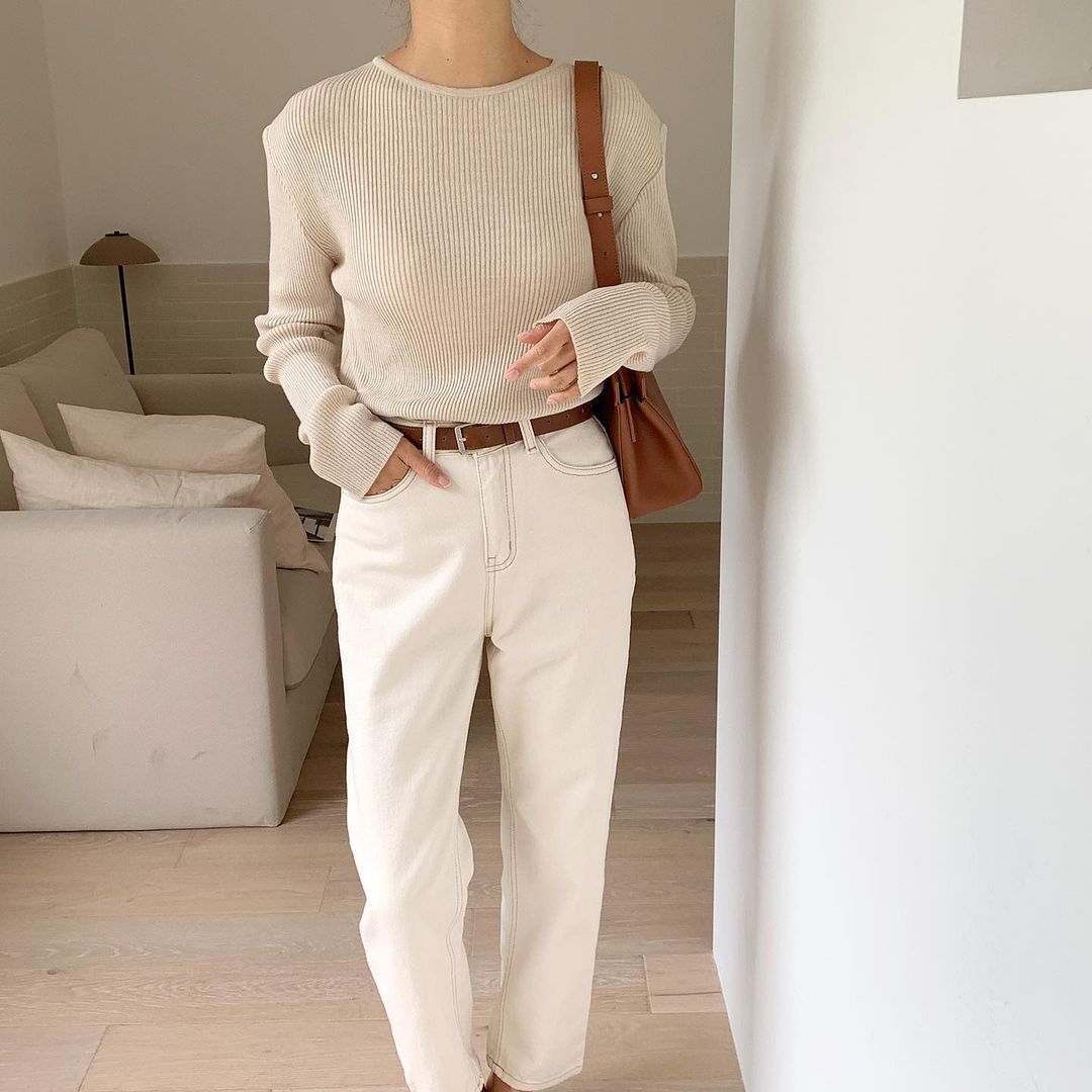 Quần trắng mặc áo gì? 15+ cách phối đồ thời thượng 2 quần trắng áo trắng