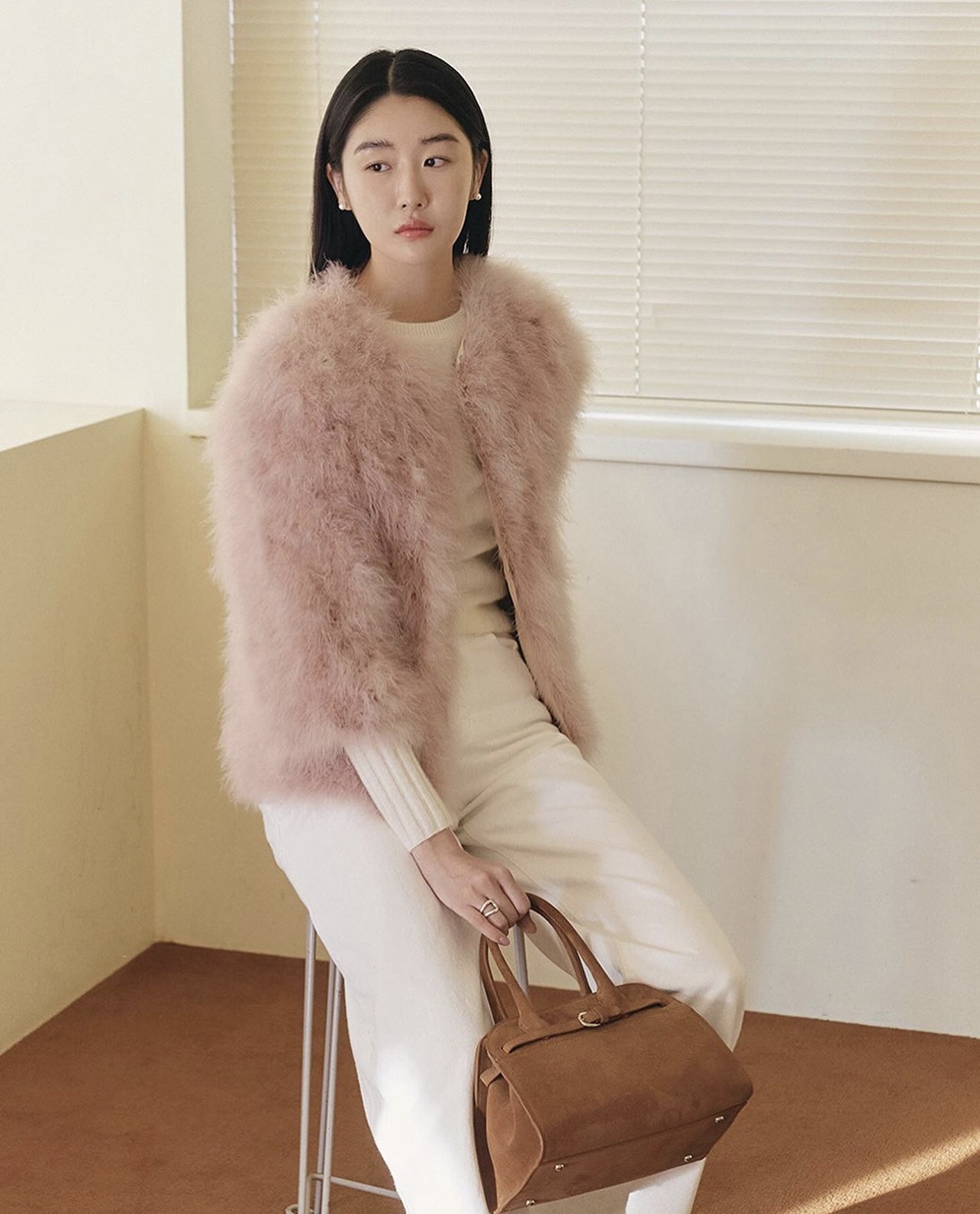 Mặc áo khoác lông ngắn không bị béo