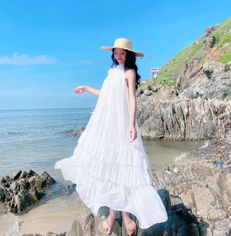 Phối đồ đi biển nữ với váy maxi