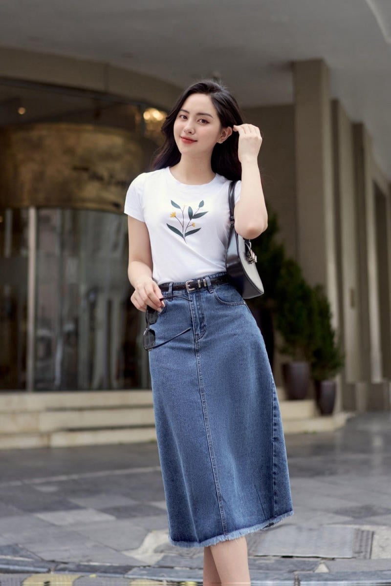 Phối đồ với chân váy bò dài đi tiệc