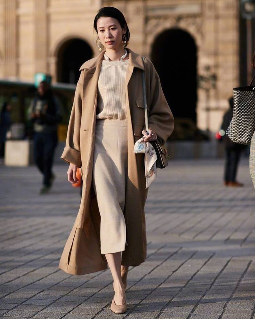 Cách phối đồ với váy len body dài có thắt lưng