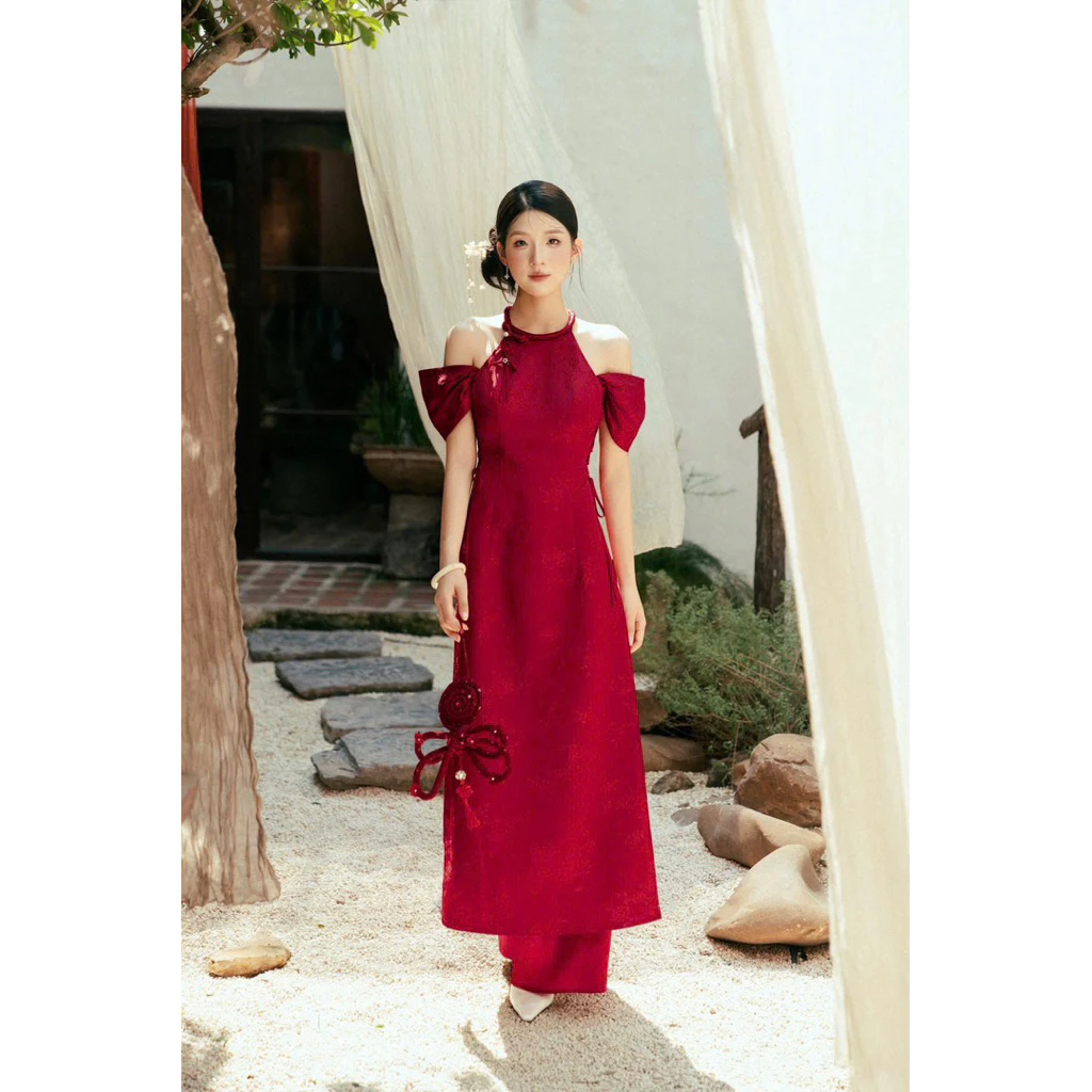 Áo Dài Gấm Đỏ Thượng Hạng 5 Họa Tiết Tinh Xảo